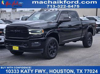 Used 2019 RAM 2500 Laramie w/ Black Appearance Package AWD/4WD video 1
