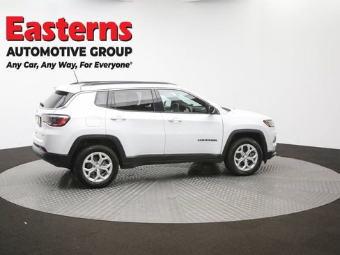 Used 2024 Jeep Compass Latitude AWD/4WD image 38