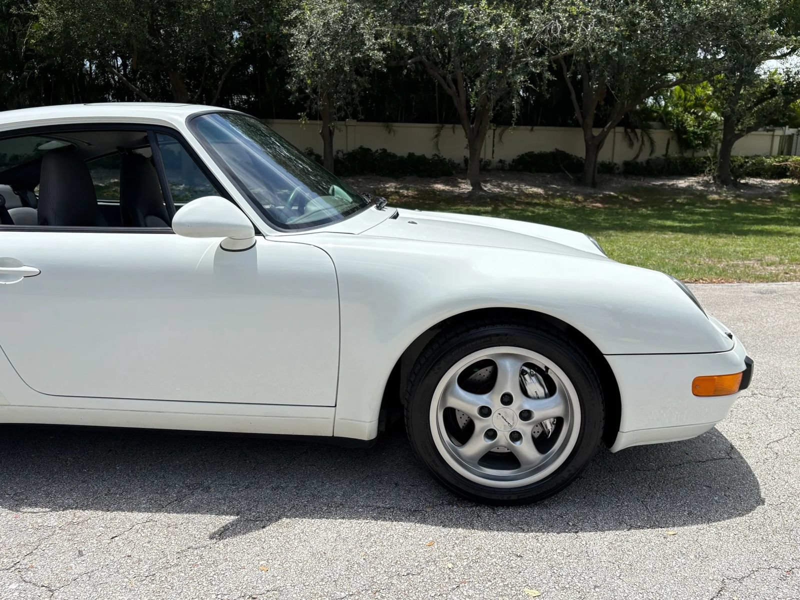 Used 1995 Porsche 911 Carrera image 22