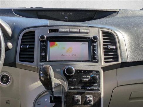 Used 2013 Toyota Venza XLE image 18