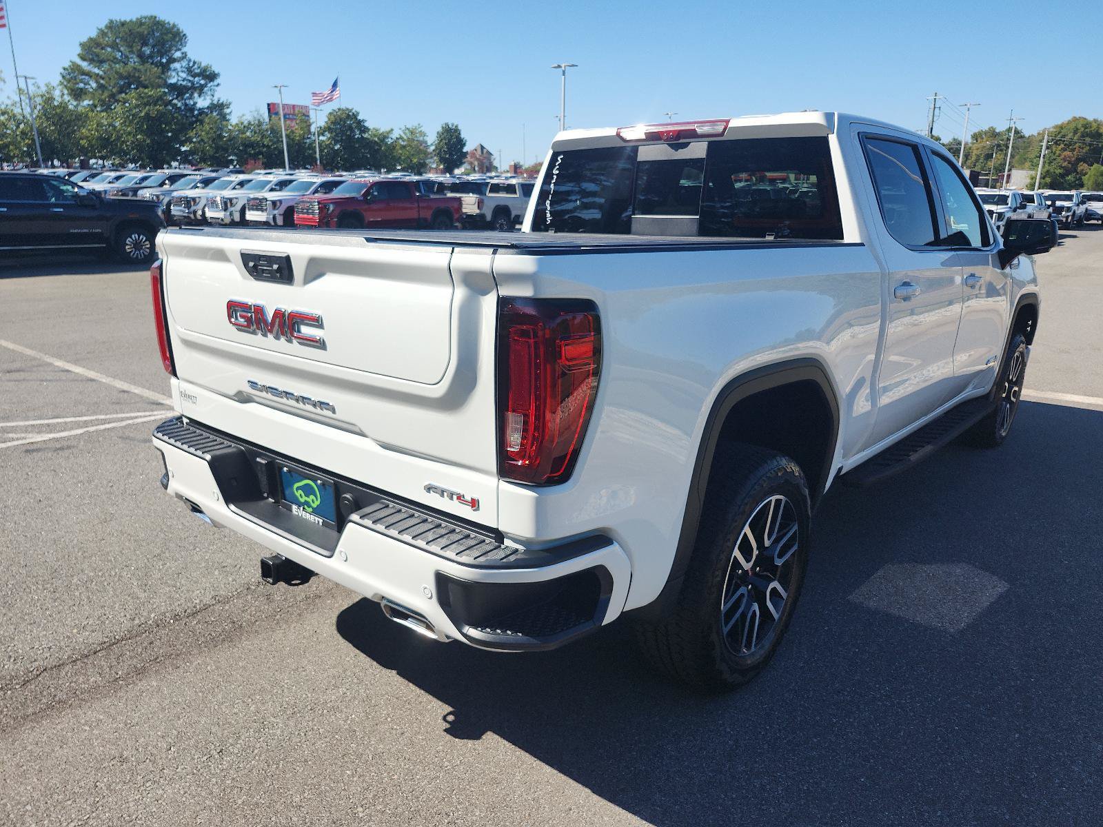 Certified 2025 GMC Sierra 1500 AT4 w/ AT4 Premium Package AWD/4WD image 3