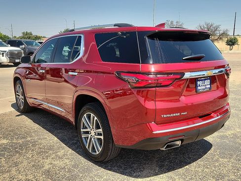 Used 2023 Chevrolet Traverse High Country AWD/4WD image 2