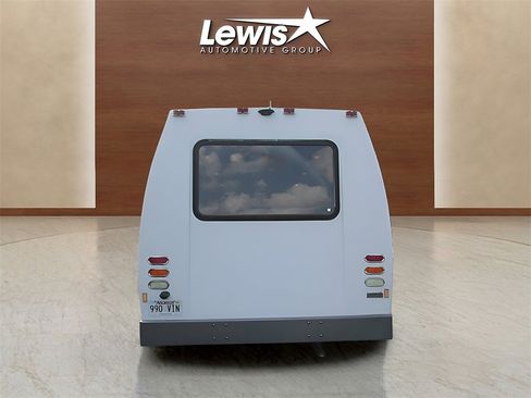 Used 2003 Ford E-450 and Econoline 450 image 4