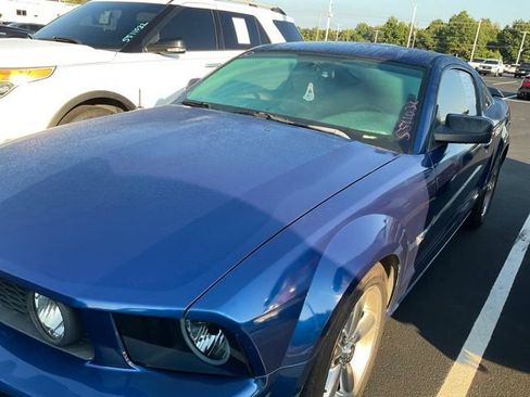 Used 2006 Ford Mustang GT RWD image 8