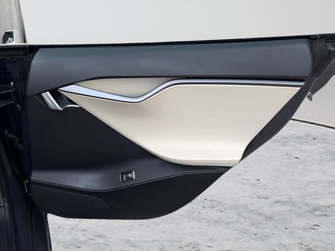 Used 2020 Tesla Model S Performance image 26