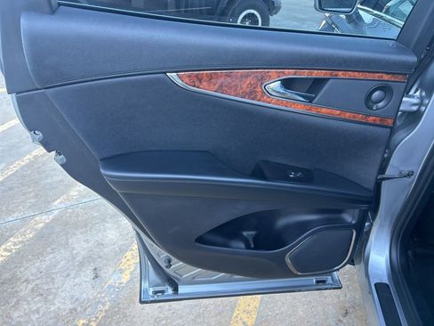 Used 2020 Lincoln Nautilus Reserve image 16