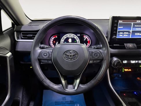 Used 2019 Toyota RAV4 Limited w/ Cold Weather Package FWD image 19