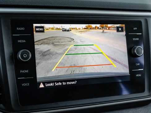Used 2020 Volkswagen Atlas Cross Sport SE w/ Panoramic Sunroof Package FWD image 20