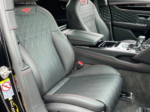 Used 2022 Bentley Flying Spur V8 AWD/4WD image 16