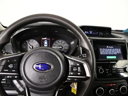 Used 2023 Subaru Crosstrek 2.0i AWD/4WD image 16