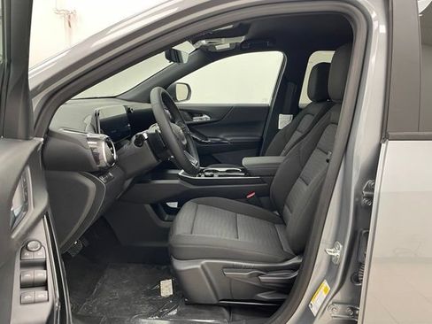 New 2026 Chevrolet Equinox LT w/ Safety and Technology Package AWD/4WD image 8