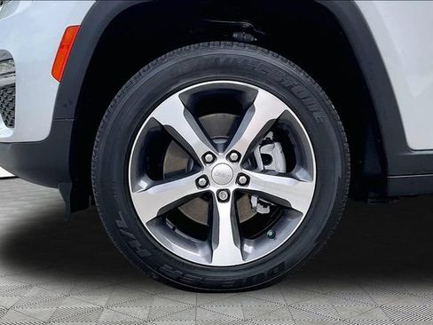 Used 2023 Jeep Grand Cherokee 4WD 4xe image 22