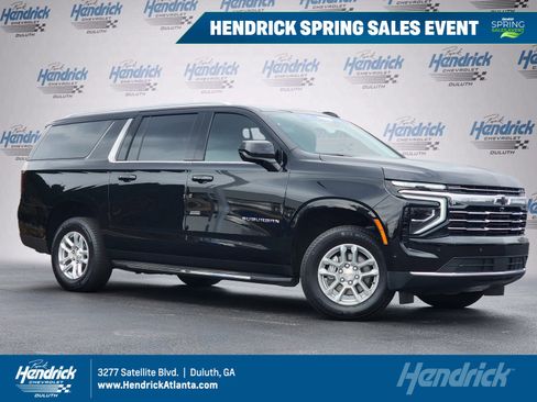 Used 2026 Chevrolet Suburban LT image 1