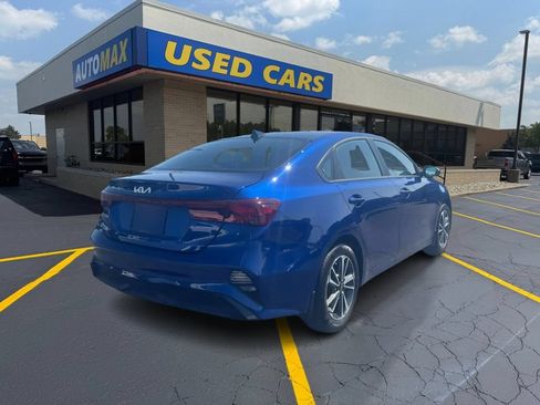 Used 2023 Kia Forte LXS w/ LXS Technology Package FWD image 5