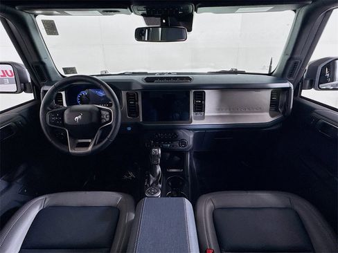 Used 2024 Ford Bronco Outer Banks w/ Sasquatch Package image 28