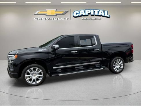 Used 2024 Chevrolet Silverado 1500 High Country w/ High Country Premium Package AWD/4WD image 2