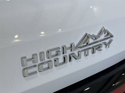 New 2026 Chevrolet Traverse High Country image 30