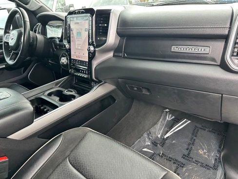 Used 2022 RAM 1500 Laramie w/ Night Edition AWD/4WD image 9