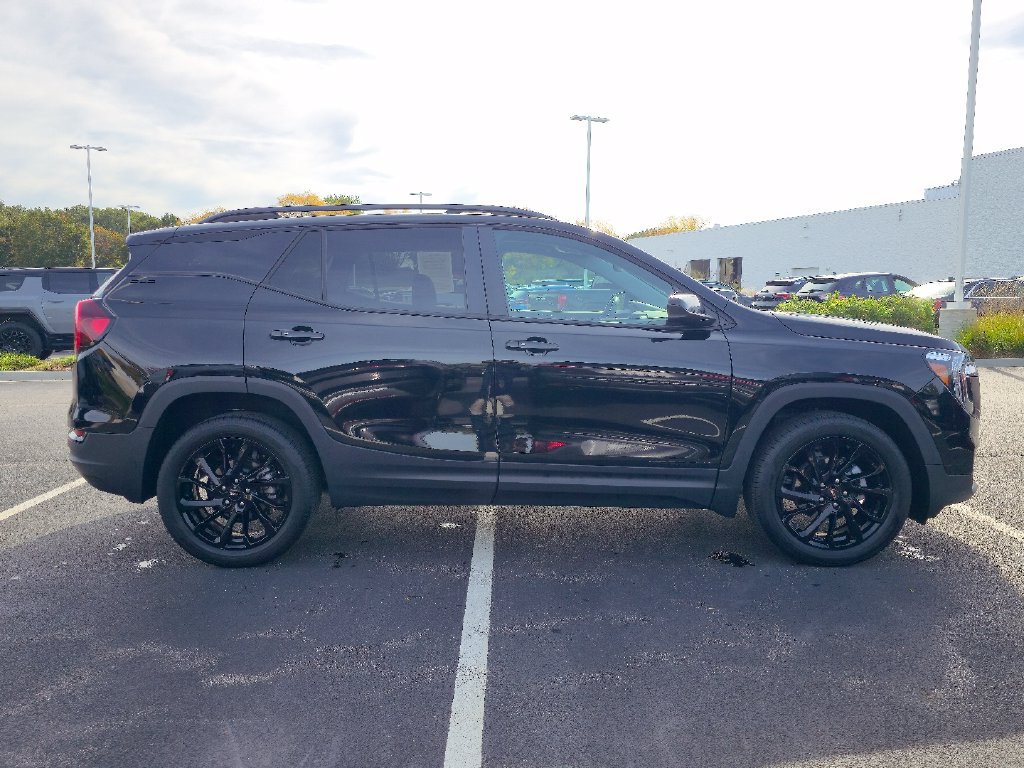 Certified 2024 GMC Terrain SLE w/ Elevation Edition AWD/4WD image 7