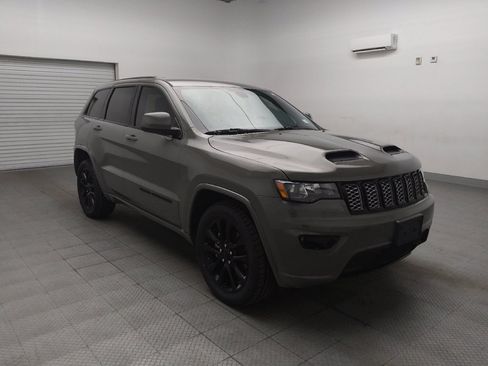 Used 2021 Jeep Grand Cherokee Laredo X RWD image 13