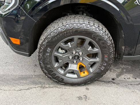 Used 2025 Ford Maverick Tremor AWD/4WD image 9