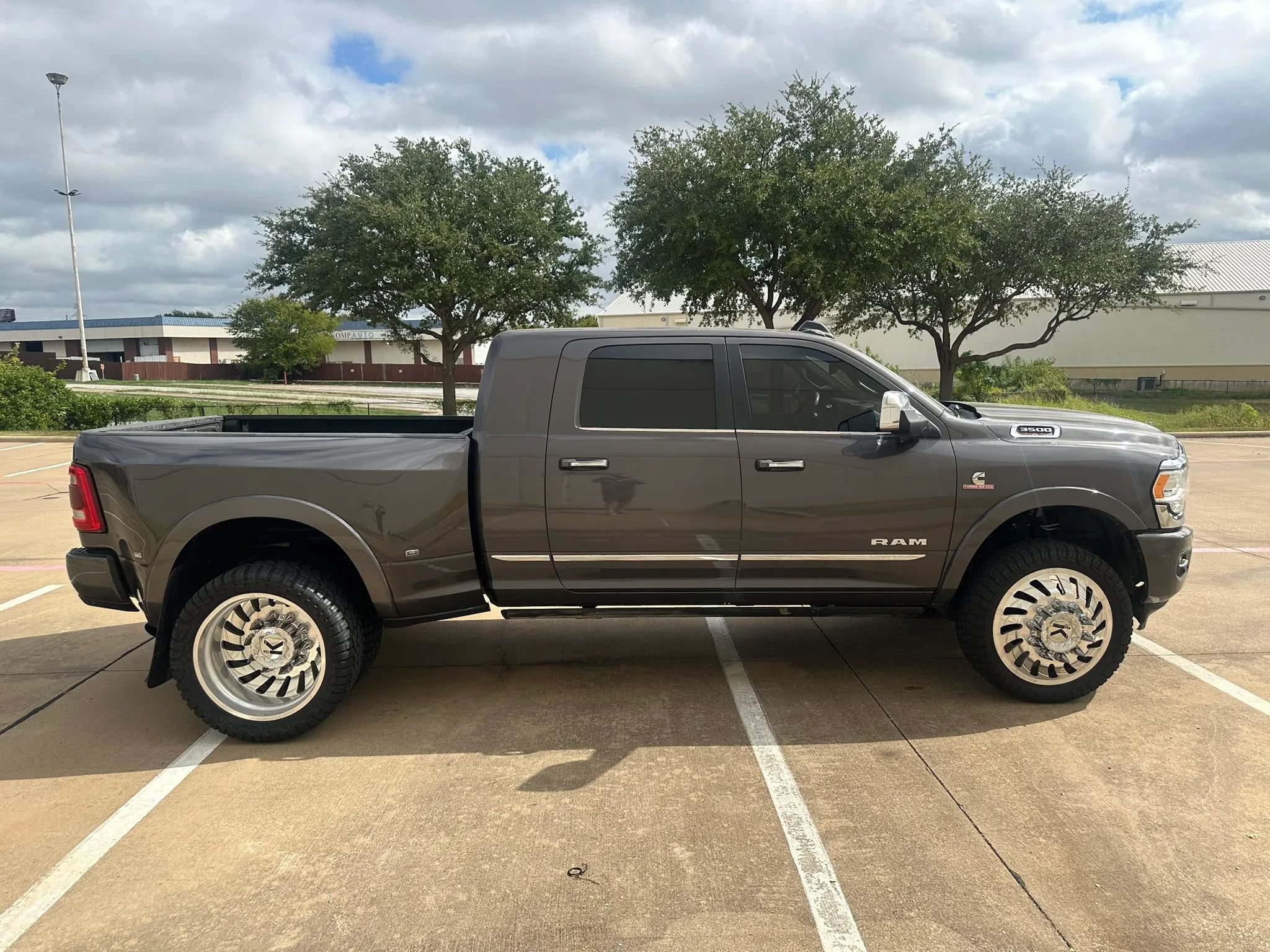 Used 2019 RAM 3500 Limited AWD/4WD image 8