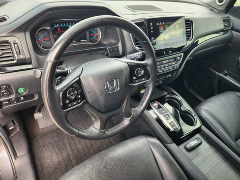 Used 2022 Honda Pilot Elite image 2