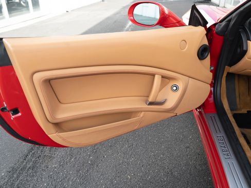 Used 2010 Ferrari California RWD image 12