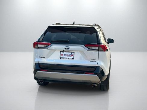 Used 2023 Toyota RAV4 XSE AWD/4WD image 6