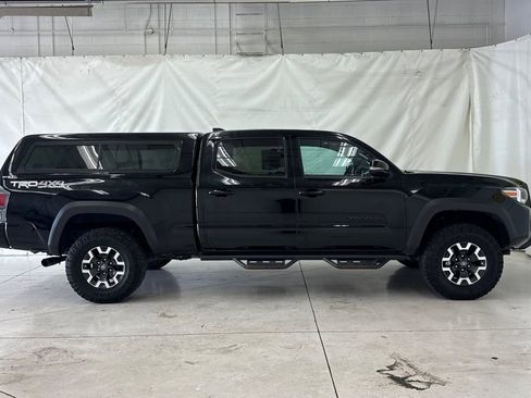 Used 2021 Toyota Tacoma TRD Off-Road w/ TRD Premium Off Road Package image 3