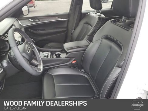 Used 2024 Jeep Grand Cherokee Limited 4xe w/ Trailer Tow Package image 13