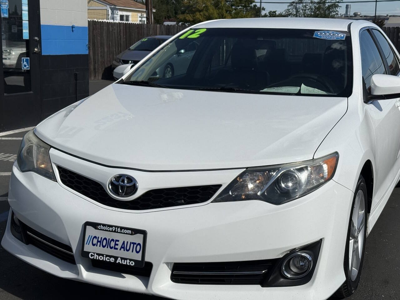 Used 2012 Toyota Camry SE FWD image 19