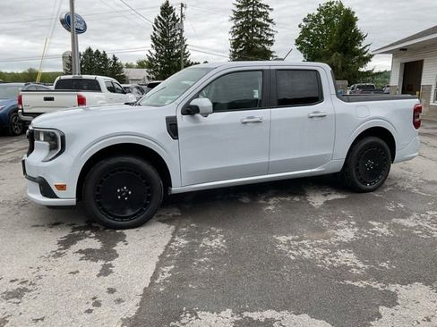 Used 2026 Ford Maverick Lobo AWD/4WD image 3