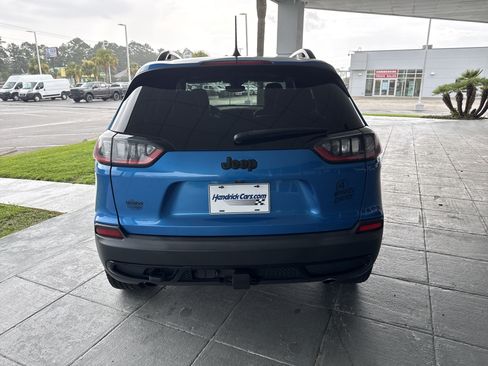 Used 2022 Jeep Cherokee Latitude w/ Sun & Sound Group AWD/4WD image 8
