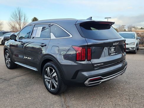 Used 2023 Kia Sorento SX Prestige image 3