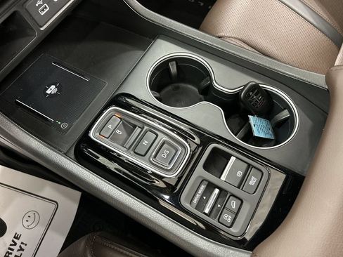 Used 2023 Honda Pilot Elite image 18