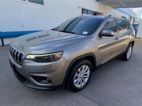 Used 2019 Jeep Cherokee Latitude w/ Popular Appearance Group image 4