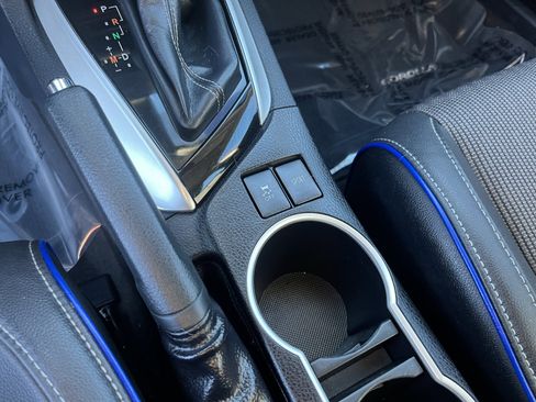 Used 2018 Toyota Corolla SE image 21