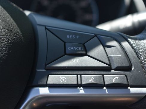 Used 2025 Nissan Altima 2.5 SV FWD image 14