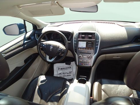 Used 2017 Lincoln MKC Reserve w/ Lincoln MKC Climate Package AWD/4WD image 11