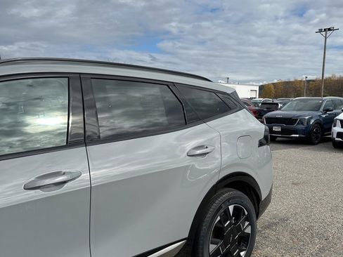 New 2026 Kia Sportage SX image 2