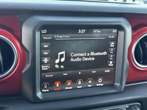 Used 2020 Jeep Gladiator Rubicon image 15