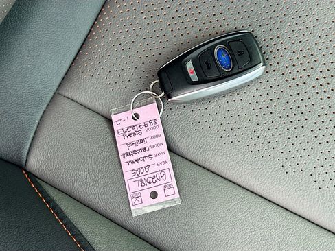 Used 2025 Subaru Crosstrek 2.5i Limited w/ Crosstrek Mirror Package image 41