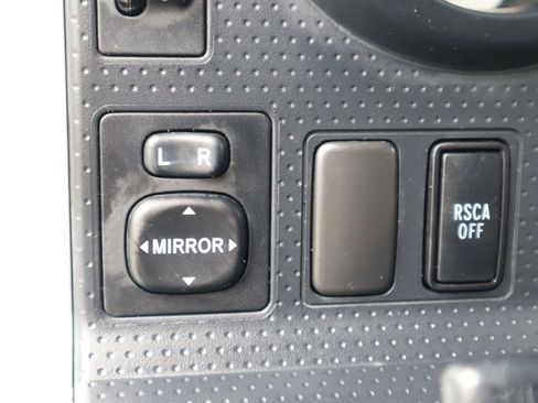 Used 2010 Toyota FJ Cruiser 4WD image 26