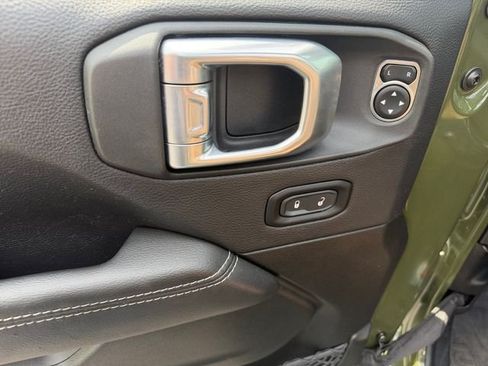 Used 2023 Jeep Wrangler Unlimited Sahara w/ Cold Weather Group AWD/4WD image 19