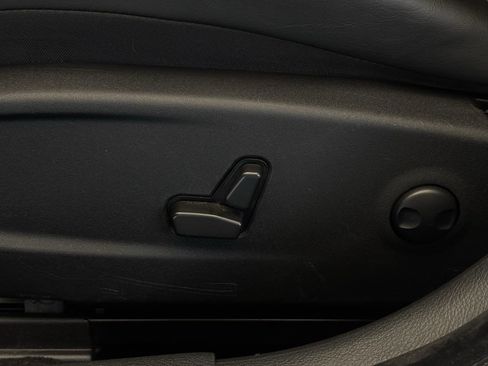Used 2022 Chrysler 300 S RWD image 26