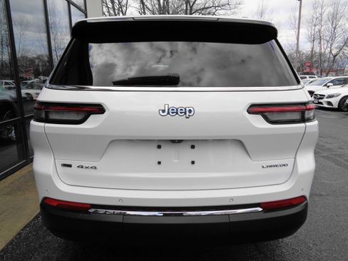 Used 2021 Jeep Grand Cherokee L Laredo w/ Luxury Tech Group I image 6