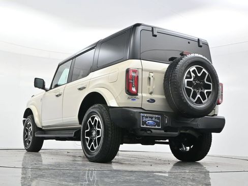 Used 2025 Ford Bronco Outer Banks image 50