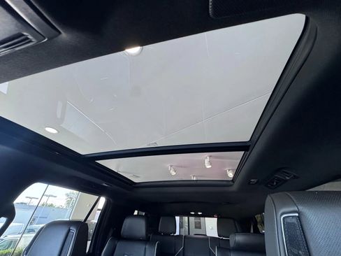 Used 2021 Cadillac Escalade Premium Luxury image 44