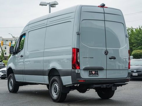 Used 2025 Mercedes-Benz Sprinter 2500 image 5
